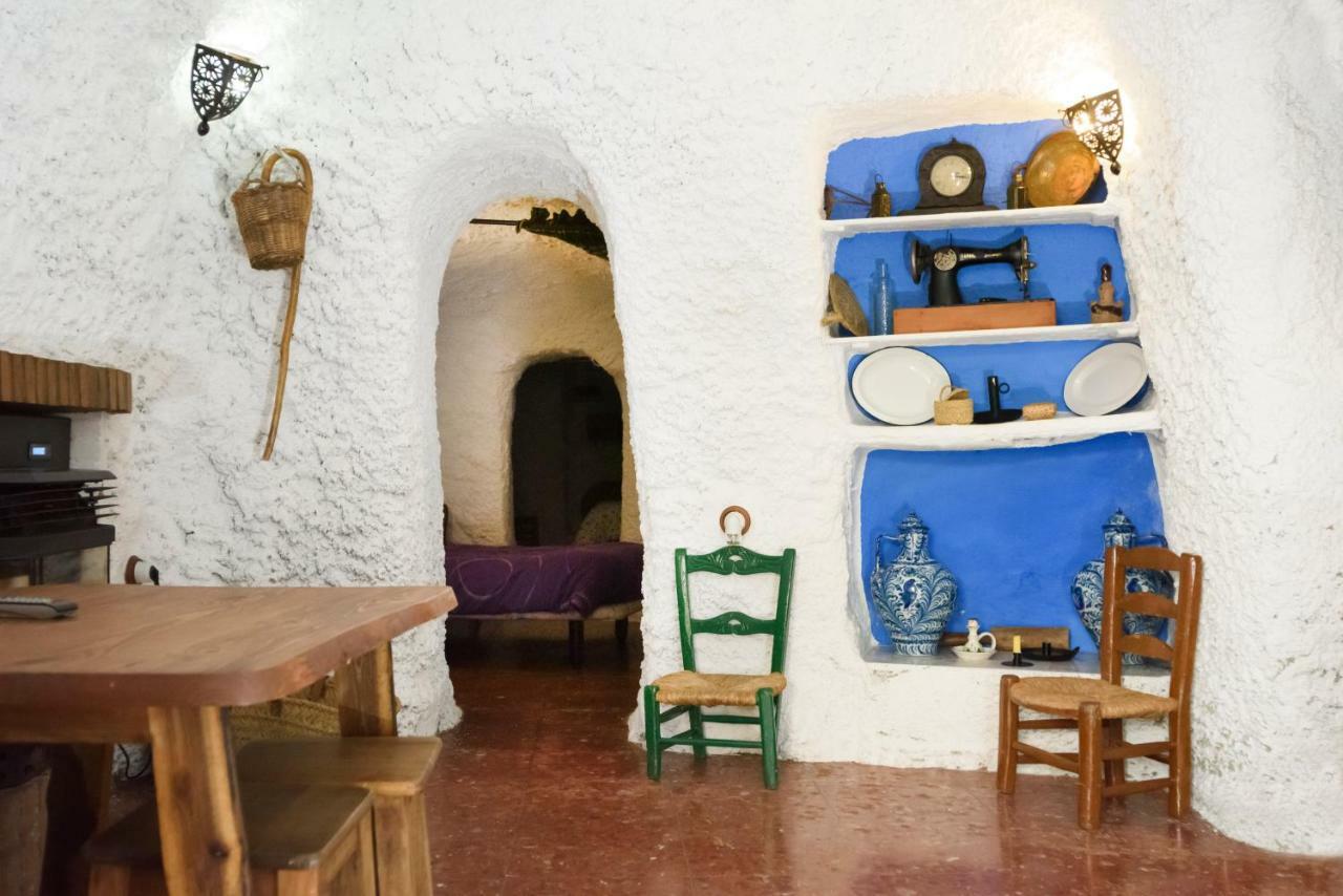 La Cueva De La Abuela Villa Cenes De La Vega Exterior photo