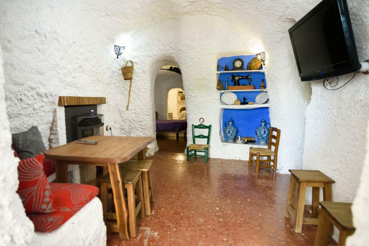 La Cueva De La Abuela Villa Cenes De La Vega Exterior photo