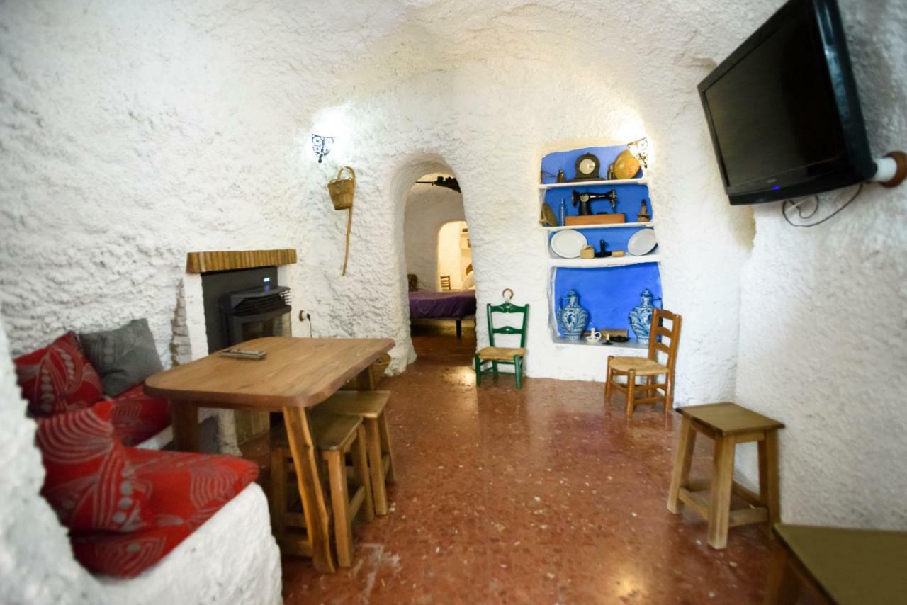 La Cueva De La Abuela Villa Cenes De La Vega Exterior photo